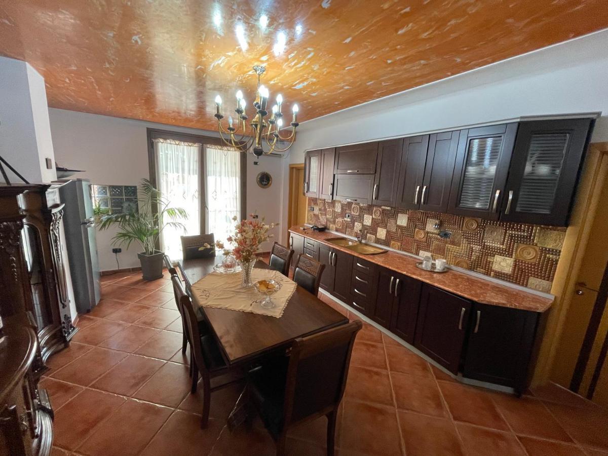 Venus - Cozy Apt With Terrace Vlorë Exterior foto